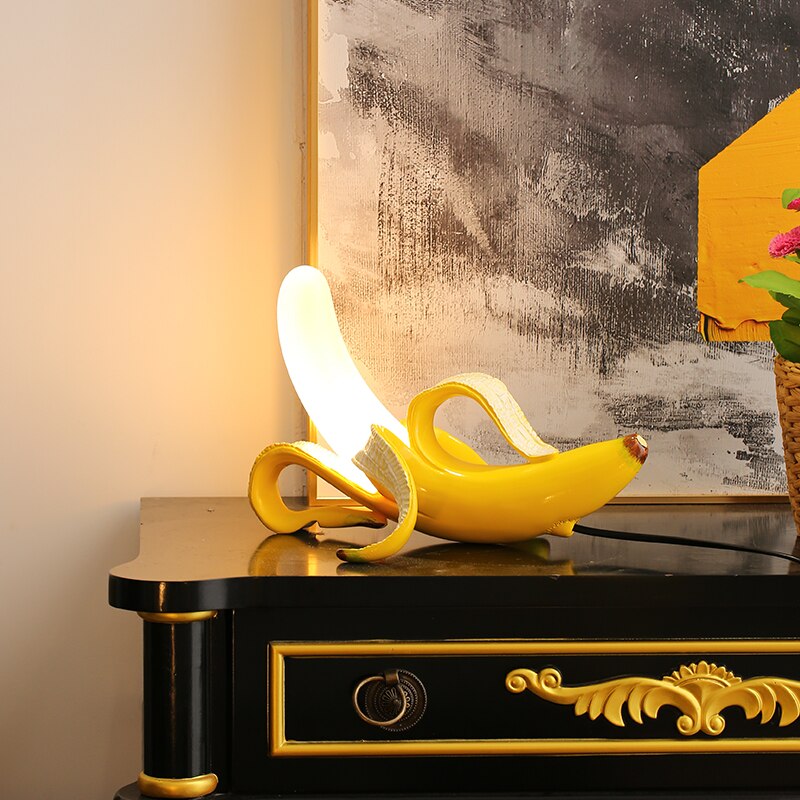 BowLift | GoldenBanana - Elegant Art Deco Table Lamp