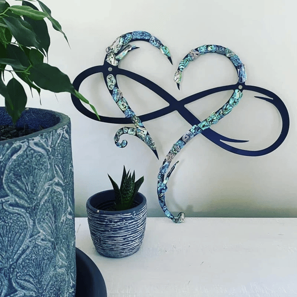 BowLift | Iron Wall Art with Infinity Heart - InfiniteHeart