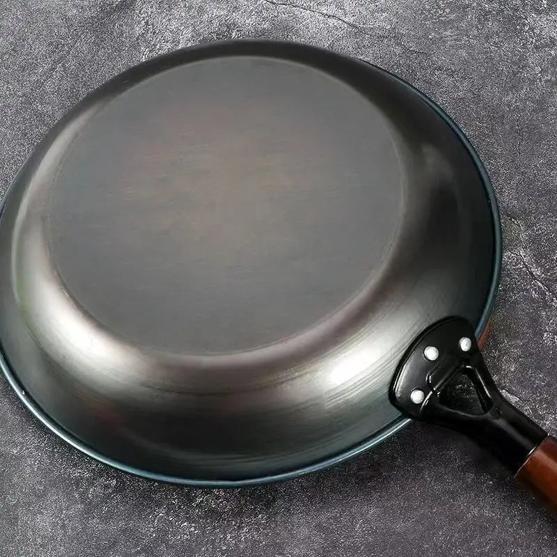 BowLift | ForgeVerra Premium Cast Iron Skillet | Non-stick cast iron frying pan for healthy, even cooking