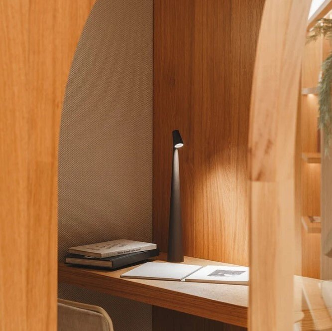 BowLift | Portable Table Lamp