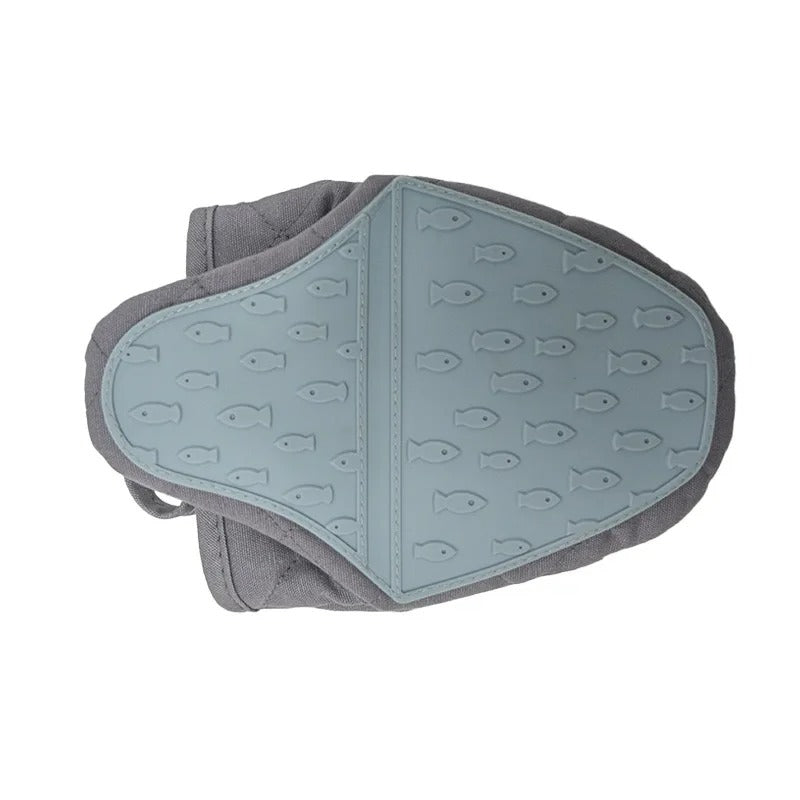 BowLift | Finley – Heat-resistant silicone oven mitt in fish shape