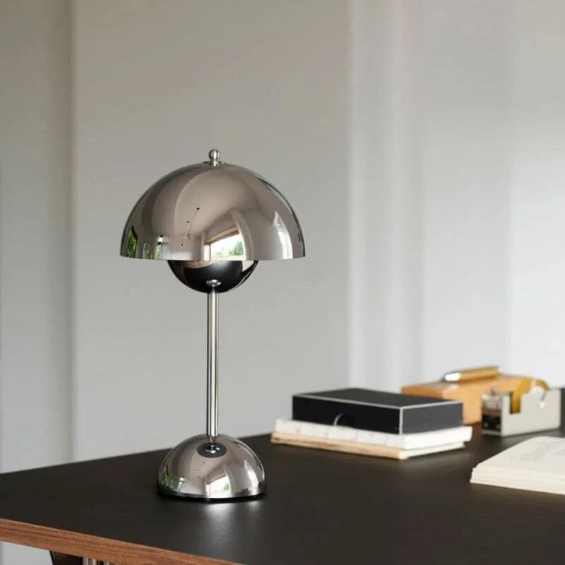 BowLift | Modern Table Lamp - this is USB WARNING