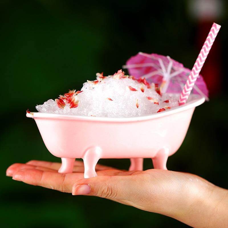 BowLift | 3D Realistic Bathtub Milkshake Cup