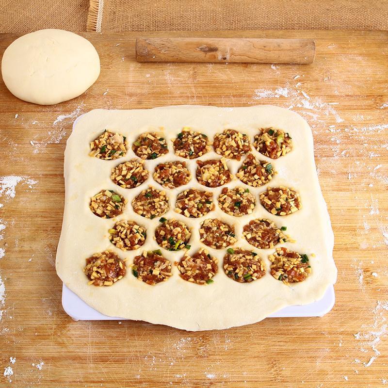 BowLift | Easy Dumpling Maker Mold