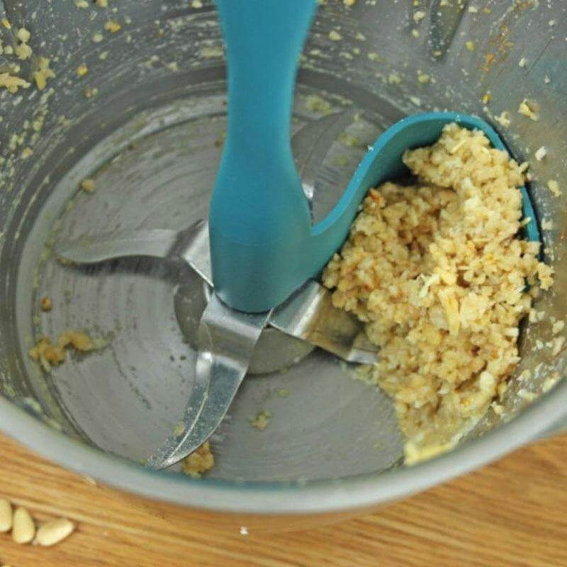 BowLift | Rotating Blender Mixer Scooping Spatula
