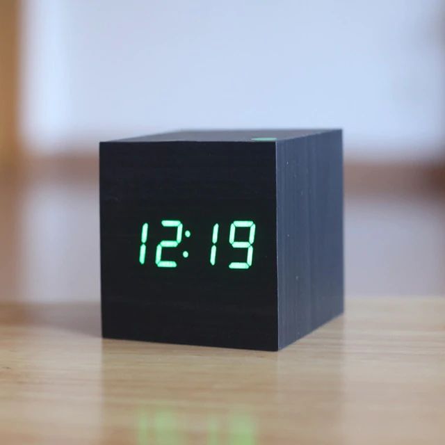 BowLift | Digital Clock Cube in Modern Wood Design