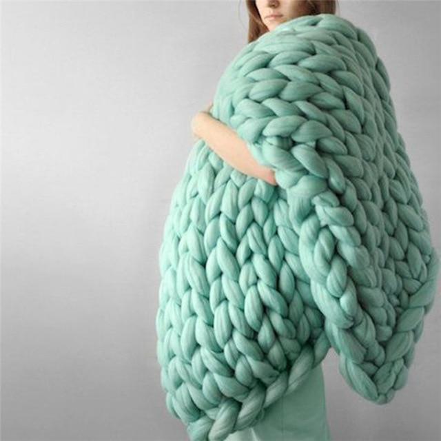 BowLift | Handmade Chunky Knit Blanket Comfy & Warm -  80 x100 cm