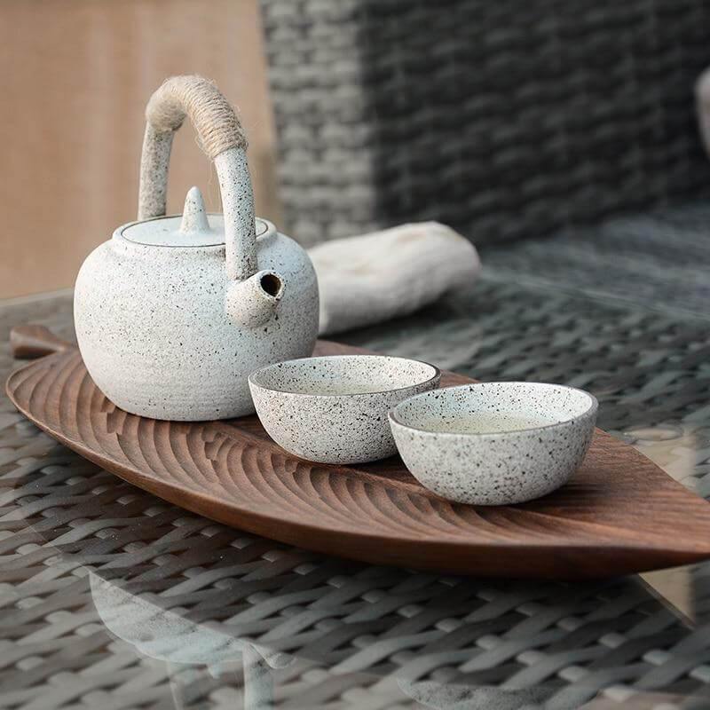 BowLift | Walnut Snack Tray Leaf Plates