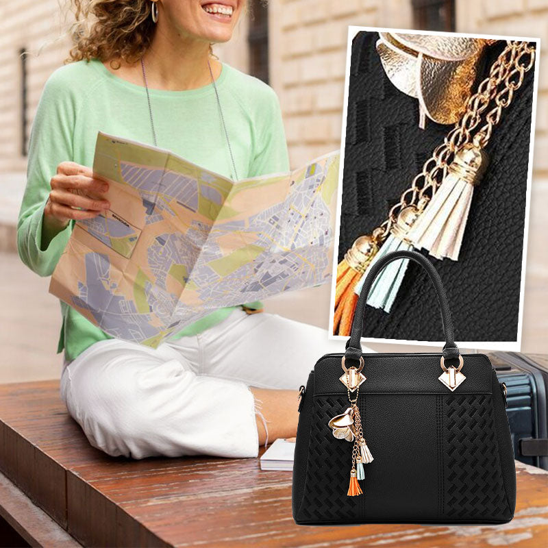 BowLift | Elegant women's bag with tassel pendant