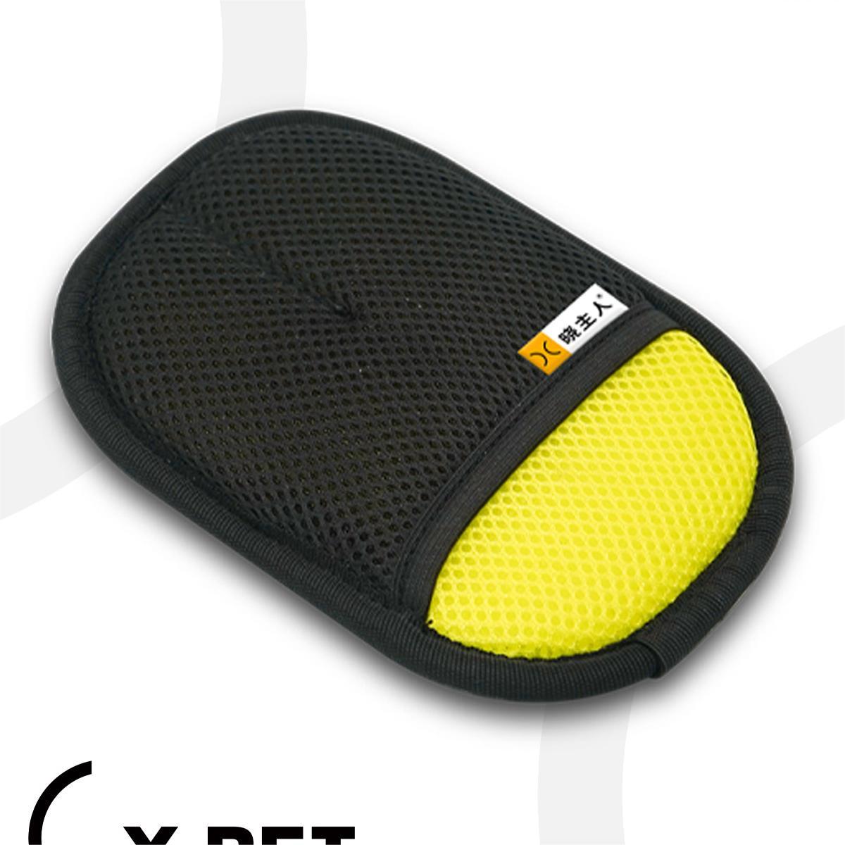 BowLift | Electrostatic gloves for removing pet hair